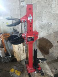 Attrezzatura officina meccanica