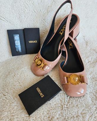 Scarpe Versace Slingback in Pelle Verniciata Nude