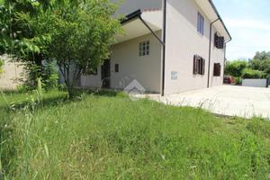 PORZIONE DI BIFAMILIARE A MONTALTO UFFUGO