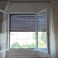 Zanzariera finestra con rallentatore