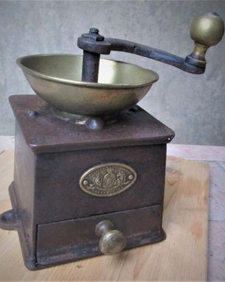 Antico macina caffè ‘800 in ferro