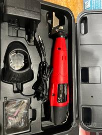 Affila catena a batteria