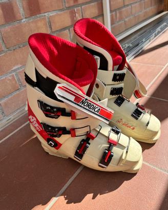 Scarponi da sci vintage Nordica NR981 – taglia 28