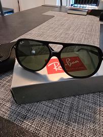 RAY BAN 