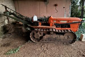 Trattori e attrezzatute agricole