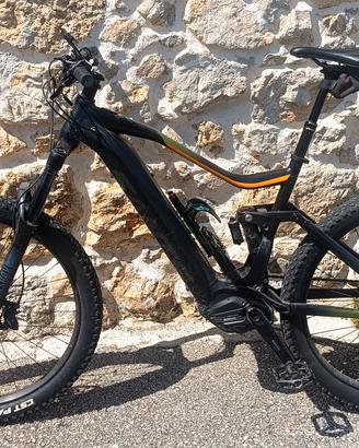 e bike+casco
