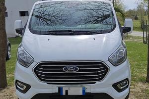Ford tourneo custom