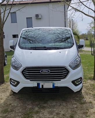 Ford tourneo custom