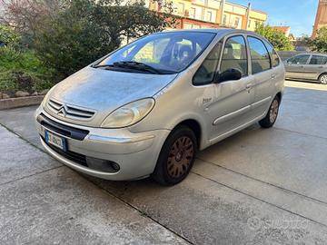Citroen Xsara 1.6i 16V cat 5 porte Exclusive