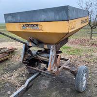 Spandiconcime Agrimix RX650E