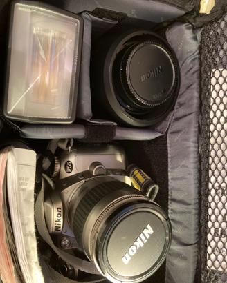 Fotocamera reflex Nikon F55 e accessori