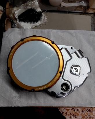 Carter con oblo per Ducati