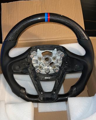Volante in carbonio Bmw (G14/G15/G16 ecc..)