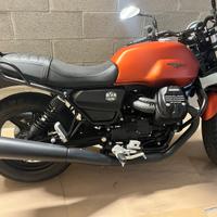 Moto Guzzi V7 Stone - 2022 ancora in Garanzia