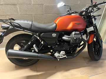 Moto Guzzi V7 Stone - 2022 ancora in Garanzia