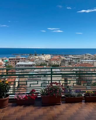 Attico vista mare per vacanza