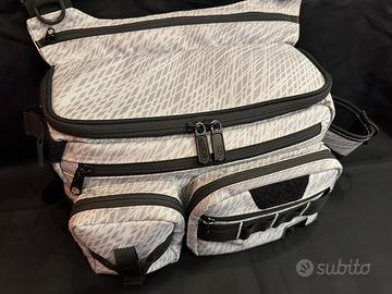 Borsa da pesca DAIWA Shoulder Bag, spinning bag