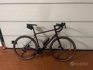 Bicicletta Gravel Triban Subcompact 520