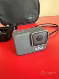 GoPro Hero 7 Silver con accessori