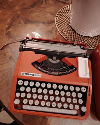  macchina da scrivere Olivetti