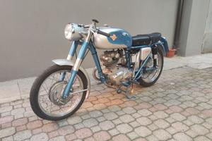 Ducati Sport 100 restaurata e ricambi