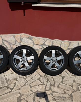 Cerchi e gomme Dezent