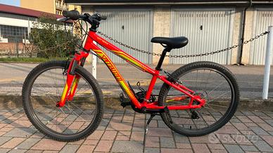 BICI MTB  SPECIALIZED   24