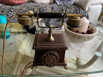 Telefono antico