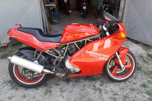 Ducati supersport 600