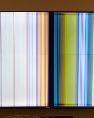 Hisense 50" - 50E77KQ - Cristalli rotti RICAMBI