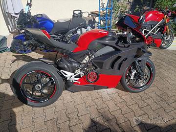 CARENE LATERALI CARBONIO PANIGALE V4 MY 2020 2023