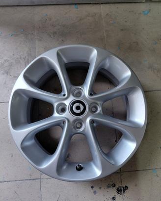 1 cerchio da 15 pollici,smart for two e forfour
