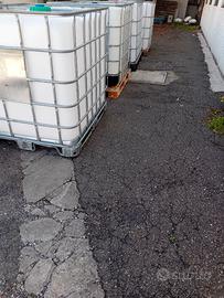 Cubi cisterna 1000 litri con tappo e rubinetto inf