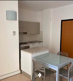 BILOCALE IN VIA SAINT BON : 380 euro