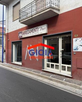Immobile di 150 m² con 1 locale a Falciano del Mas
