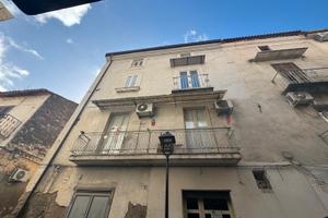 S/indipendente ristrutturata 150 mq - vitulazio