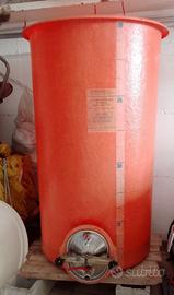 botte-tino per vino da 700 LT.