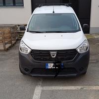 VENDITA furgoncino DACIA DOKKER