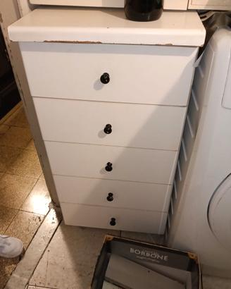 Cucina stanza da letto e credenza