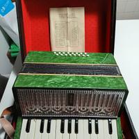 Fisarmonica vintage USSR “Kryzhachok" funzionante