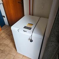 Congelatore a pozzetto Whirlpool come nuovo