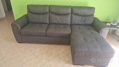 Divano Spinea color antracite con penisola