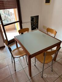 Tavolo + 4 sedie