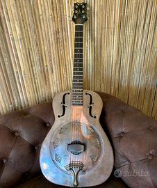 Chitarra resofonica Dean