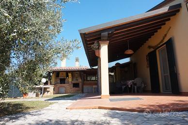 Villetta Cecina - 3 km dal mare