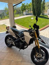 Aprilia Dorsoduro 750