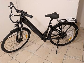 Bicicletta elettrica pari al nuovo
