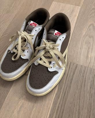 Nike Travis scott