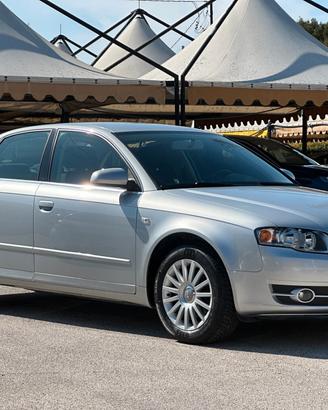 AUDI A4 2.0 16V FSI