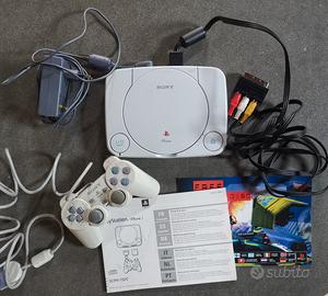 CONSOLE PS1 FUNZIONANTE + JOYSTICK